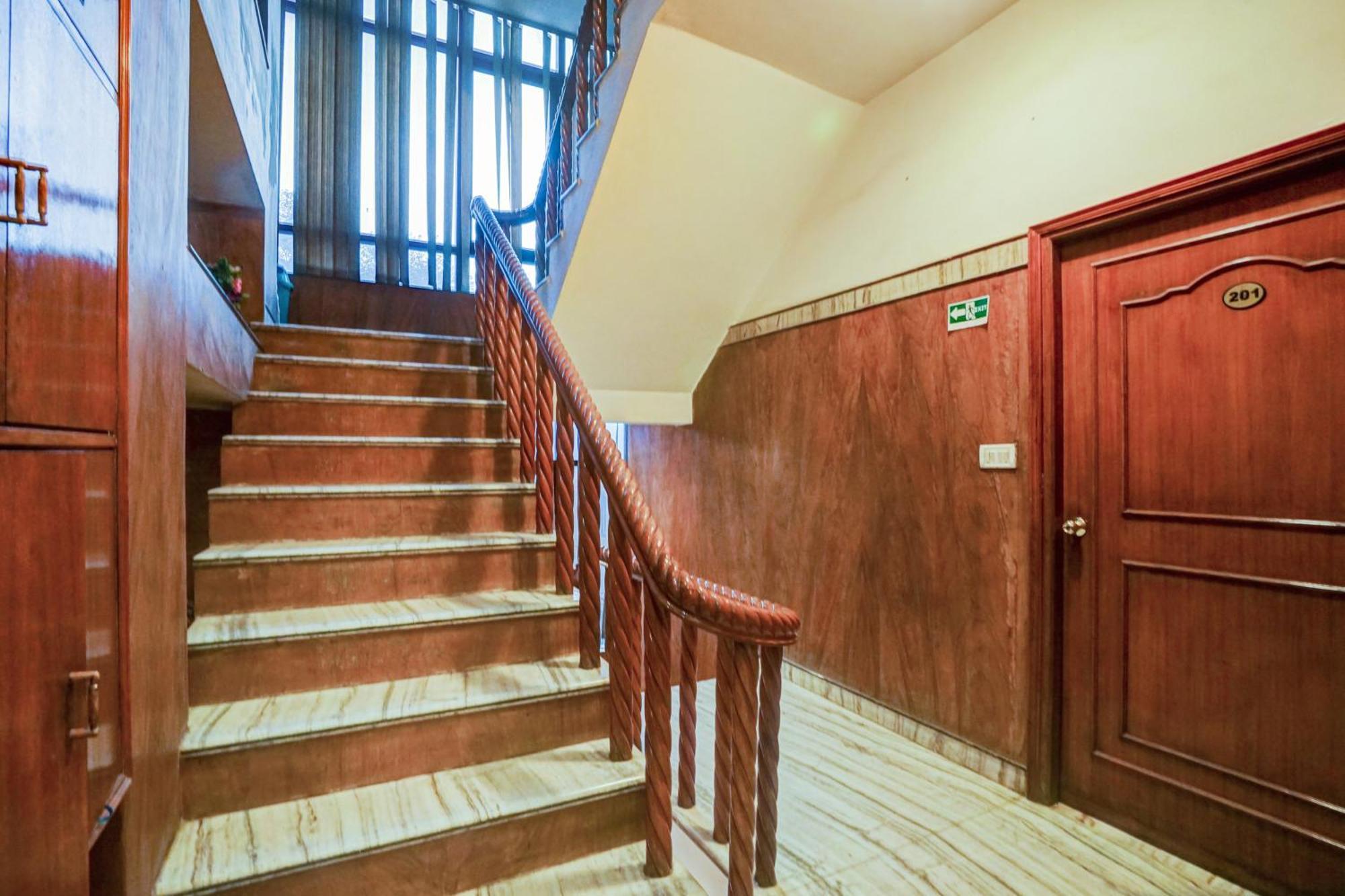 Super Hotel O Sansarchandra Road Formerly Luna Rosa Jaipur Extérieur photo